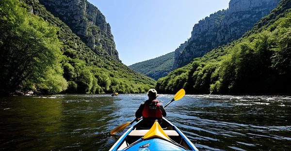 Canoe ardèche : guide pour une aventure inoubliable